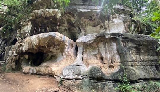 Grotte di Amboni