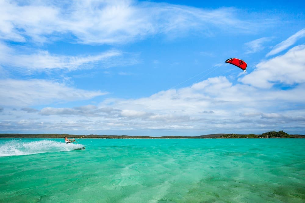 detours madagascar kite babaomby1